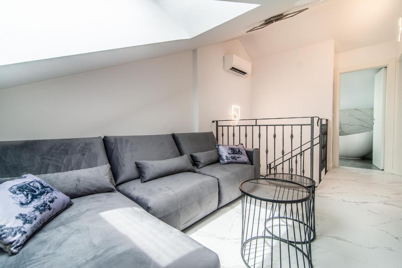 Luxury Apartment Queens ドラマリ エクステリア 写真