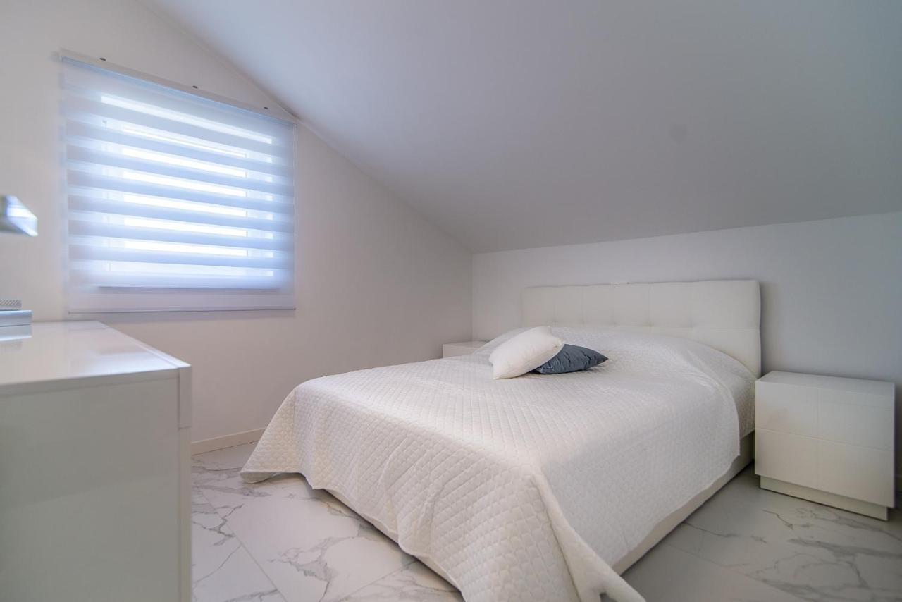 Luxury Apartment Queens ドラマリ エクステリア 写真